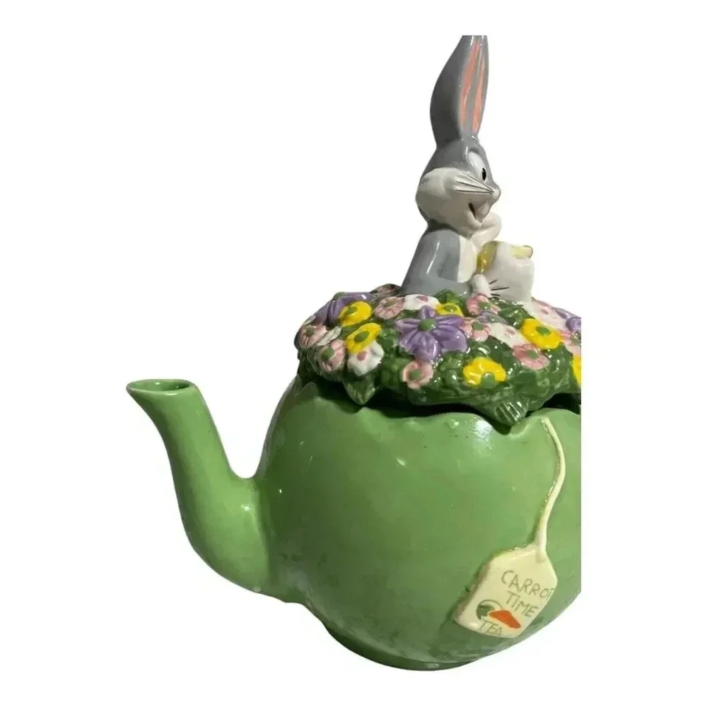 Bugs Bunny Teapot with Floral Lid – Warner Bros Looney Tunes Collectible‎